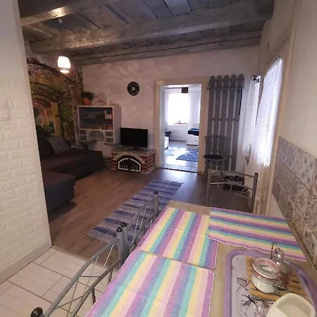 Prázdninový areál Kisfenyves Es Kontyos Vendeghaz *